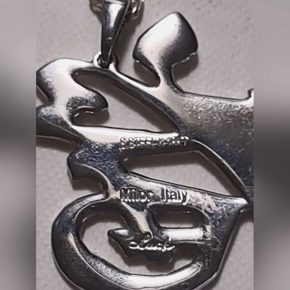 Luck Symbol pendant with 20" chain - Picture 4 of 8